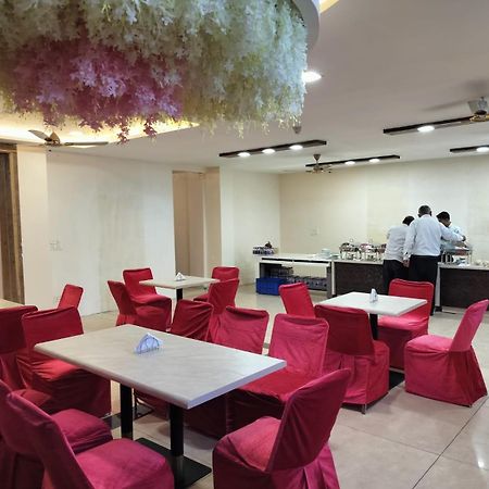 Hotel Luxuria Ludhiana Luaran gambar