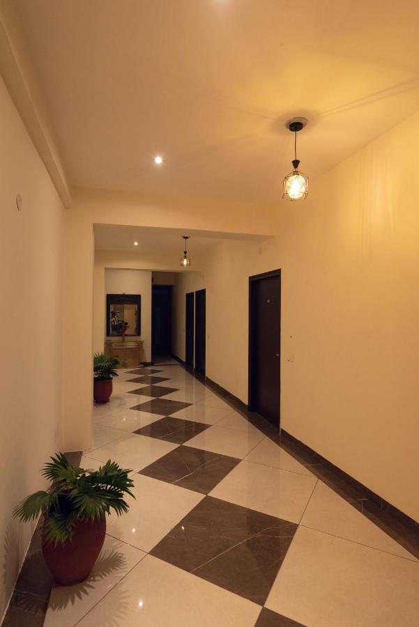 Hotel Luxuria Ludhiana Luaran gambar