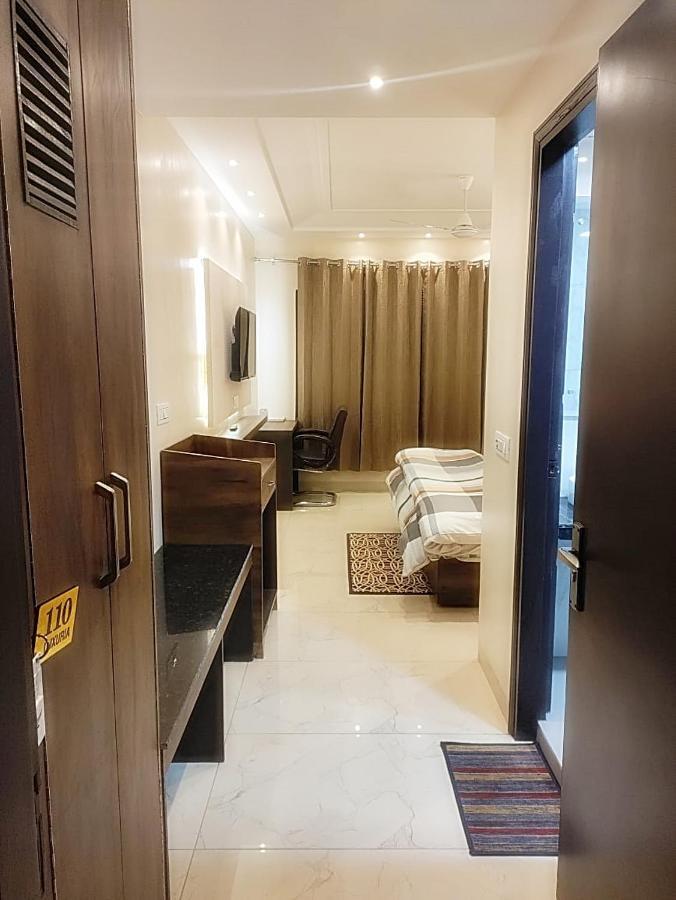 Hotel Luxuria Ludhiana Luaran gambar