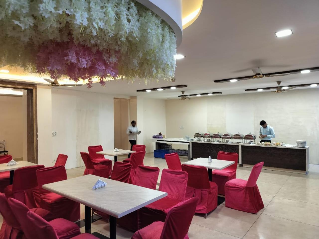 Hotel Luxuria Ludhiana Luaran gambar