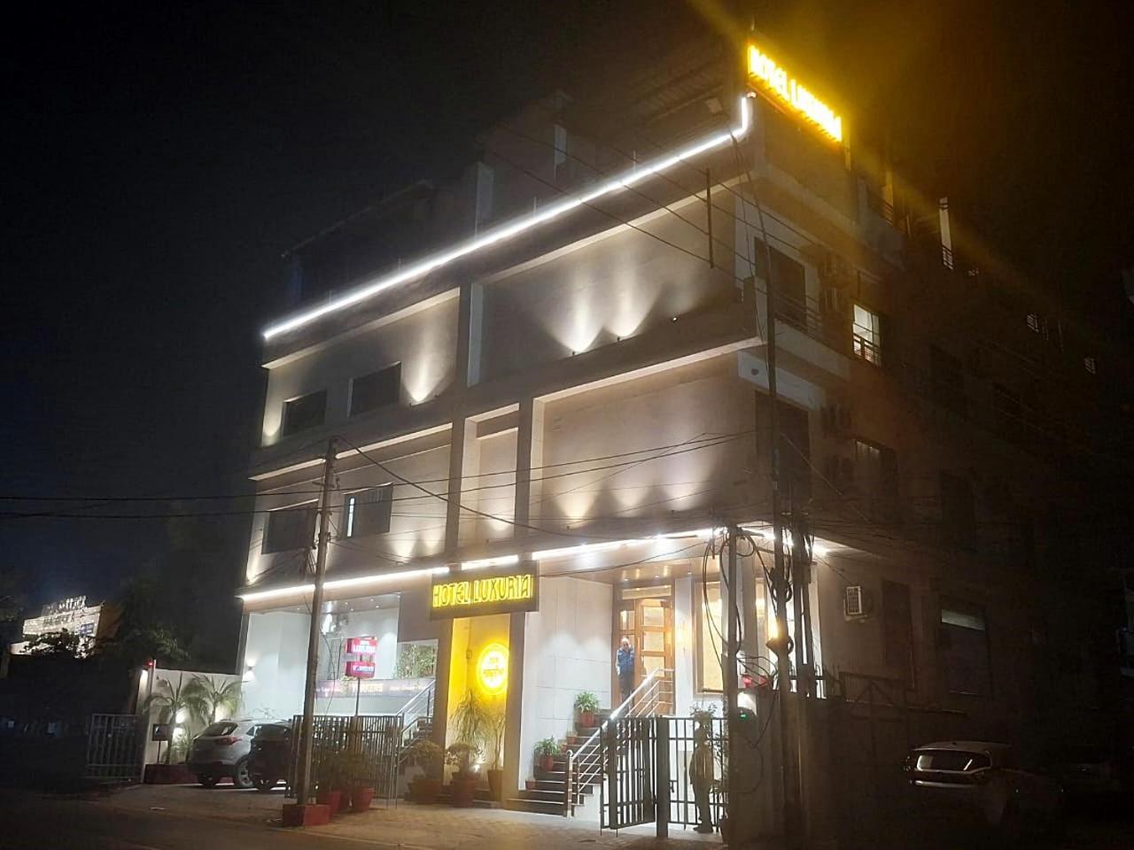 Hotel Luxuria Ludhiana Luaran gambar
